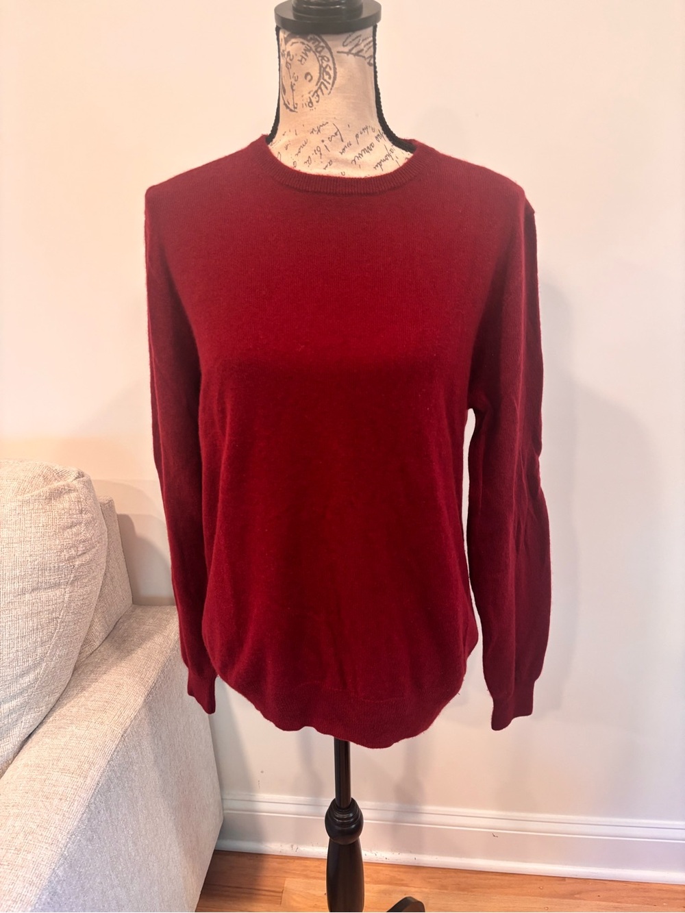 J.Crew maroon 100% cashmere crewneck sweater size medium